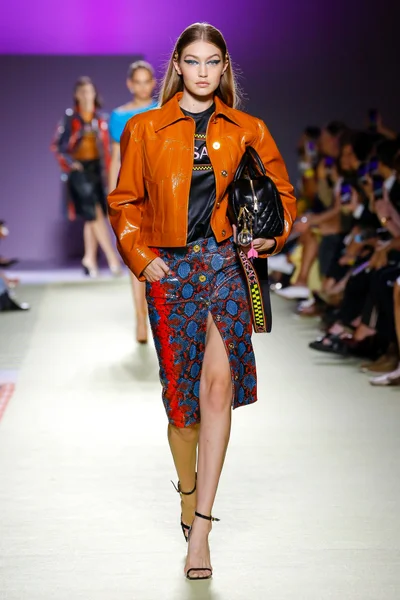 Look 8